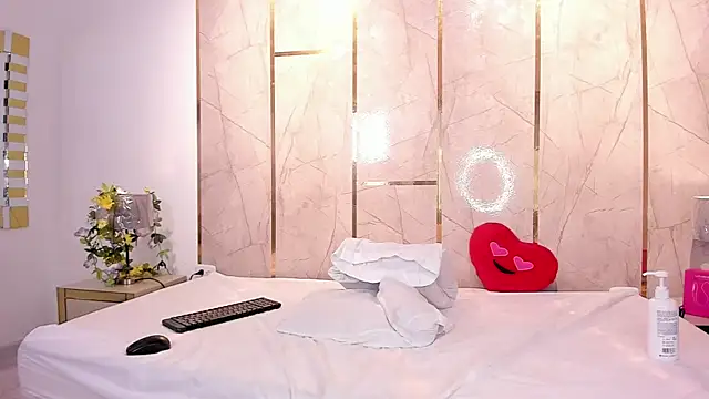 TylerBloom live sex cam