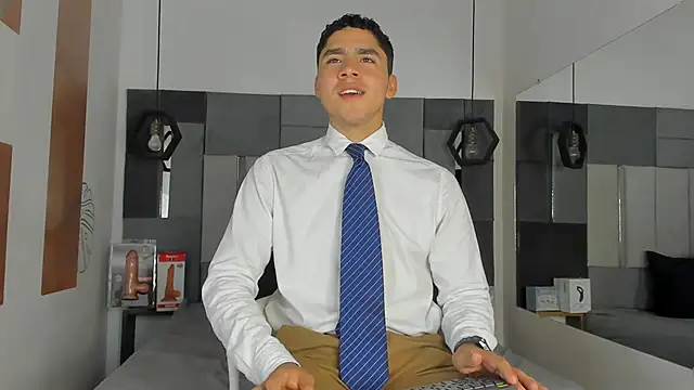 LiamNovak live sex cam