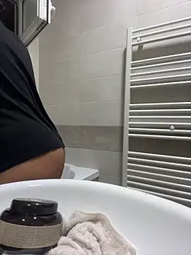 NNNoire live sex cam