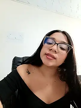 -VICKKY live sex cam
