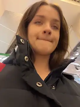 KittyQueeny live sex cam