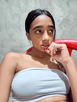 Zoe_Sweett18 live sex cam