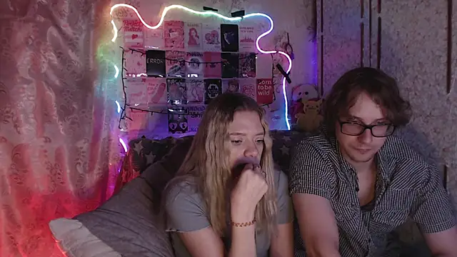 Your_Horny_Friends live sex cam