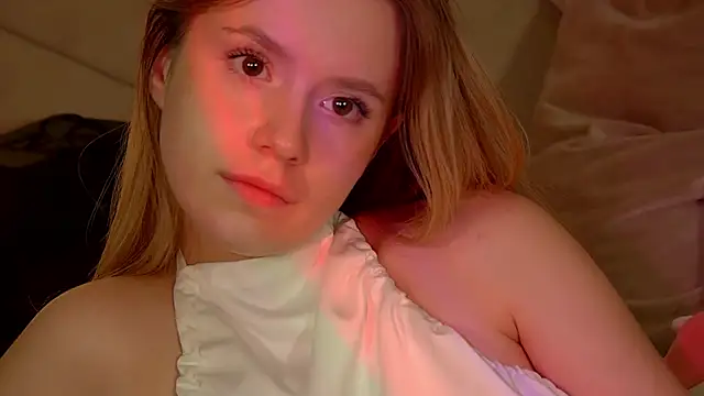 MilanaBalmain live sex cam