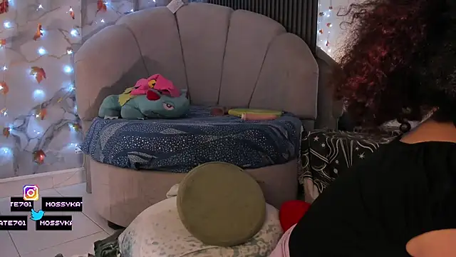 Katemoss70 live sex cam