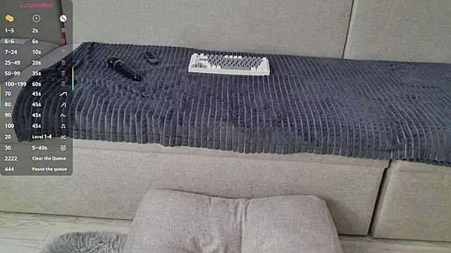 Playful_Lia live sex cam