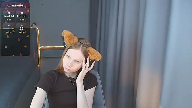 FoxyMira live sex cam