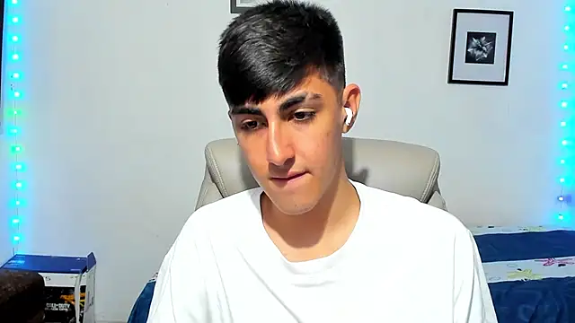 babymaik live sex cam