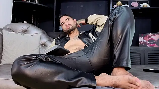 matteosantos live sex cam