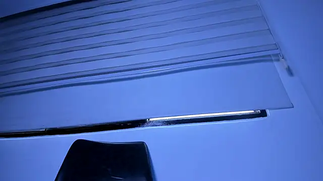 little_kris1 live sex cam