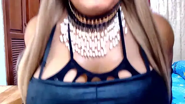 alessia_hot69 live sex cam