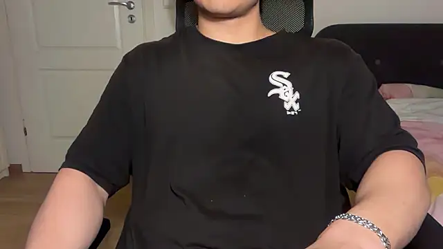 jungcock3210 live sex cam