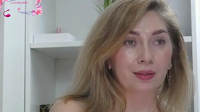 Anna_glamlovely live sex cam