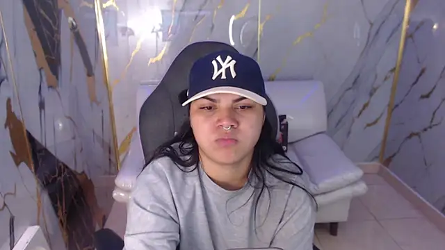 melany_rouse18 live sex cam