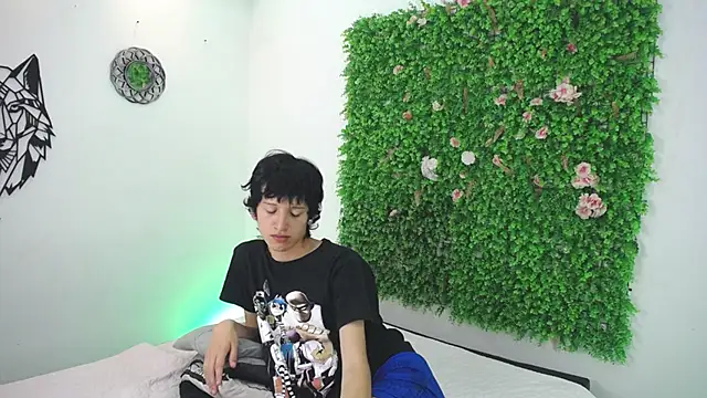 Emo_Boy_ live sex cam