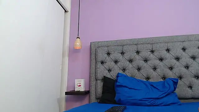 LilaSuni live sex cam