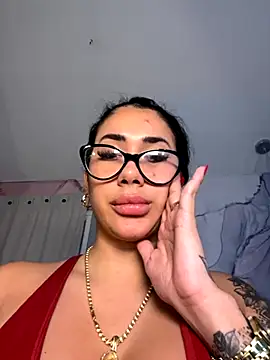kiim_taaylor live sex cam