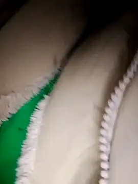 TRIEUTRIEU20 live sex cam