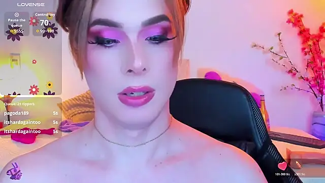 mike_blossom live sex cam