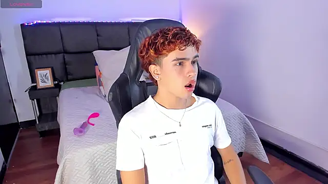 Aiiden_15 live sex cam