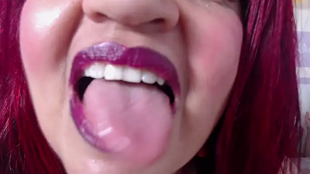 RoxetteMature live sex cam