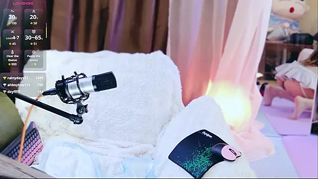 Chanee-9 live sex cam