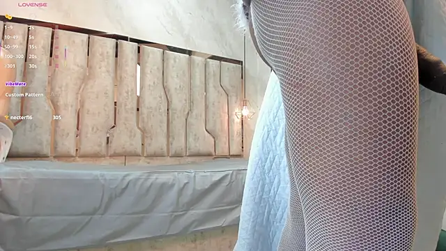 ari_monet live sex cam