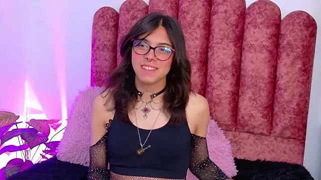 Lullaby_Charade live sex cam