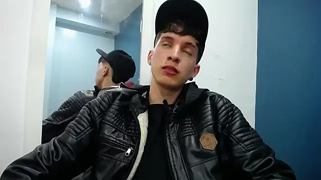 Jheampiiero live sex cam