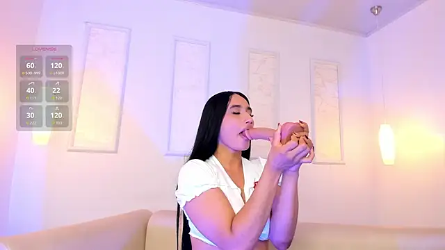 amaraa_lewiis live sex cam