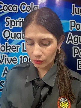 Alysson-- live sex cam