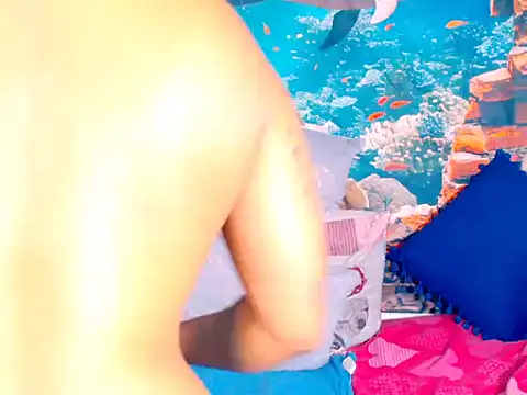 Cherrybootyjoy live sex cam