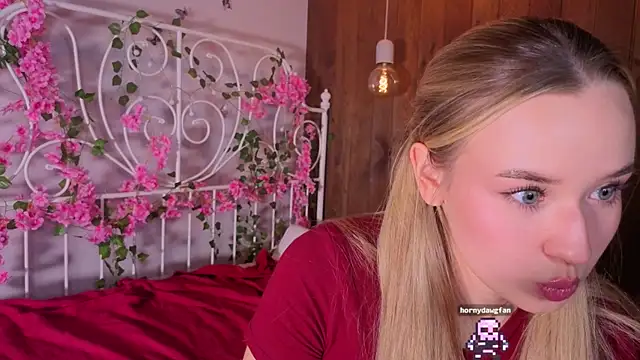 KristleKirst live sex cam