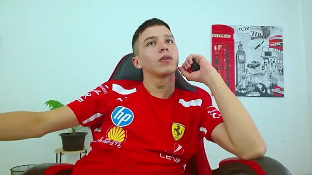 Cumandres18 live sex cam