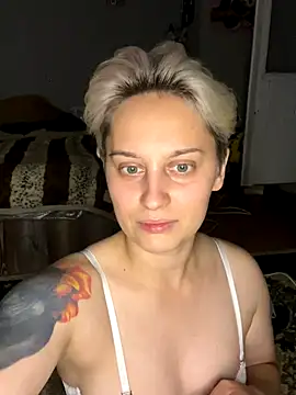 Tattooed_slapx live sex cam