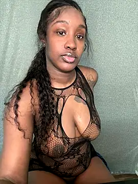 ToyaThick live sex cam