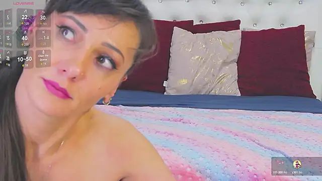 KathiaLust live sex cam