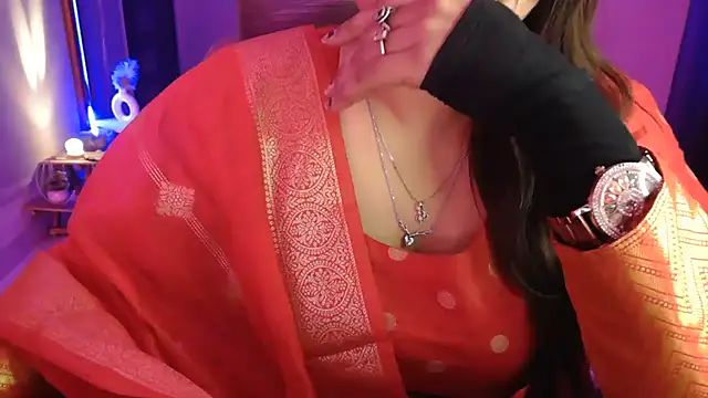 Mitikaa live sex cam