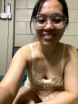 melyiaaa live sex cam