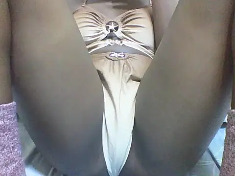 Gracieecarol live sex cam