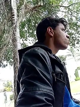 Novin4i20 live sex cam