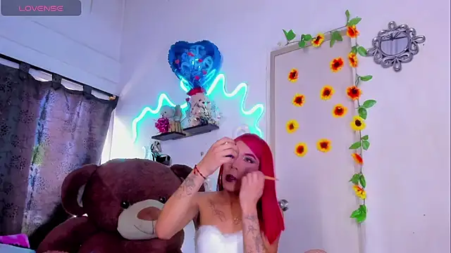 daniela_bigcock22 live sex cam