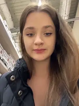 KittyQueeny live sex cam