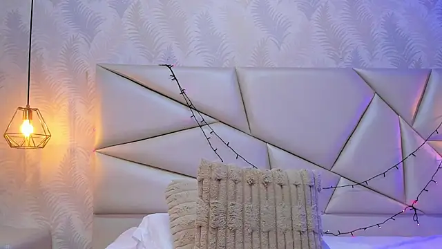 laurettedela_rouse live sex cam