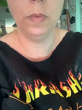 LupitaHaze live sex cam