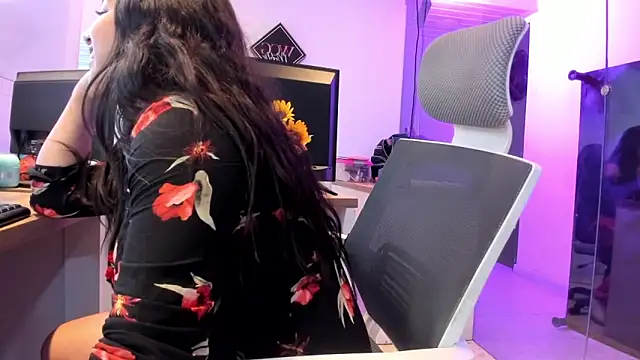 Kimkalifa_ live sex cam