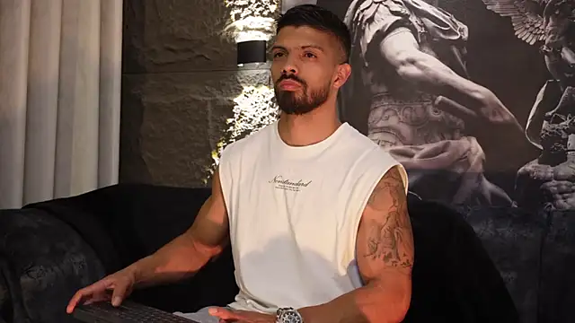 DannSaenz live sex cam