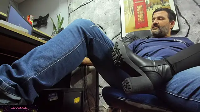 Maxi_thebig_daddy live sex cam