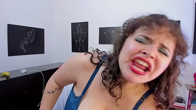 SeleneLuminari8 live sex cam