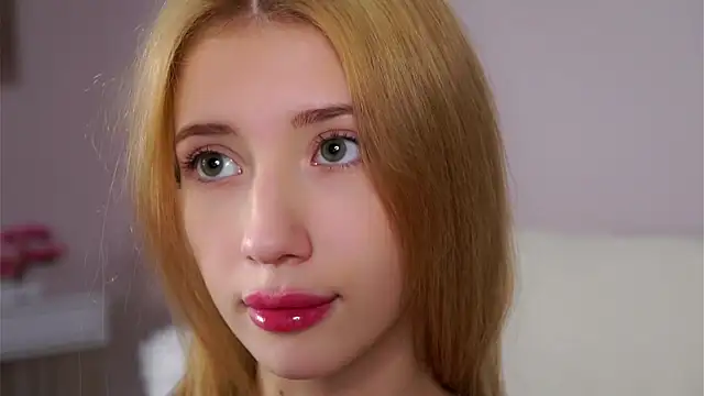 SunnivaCovil live sex cam